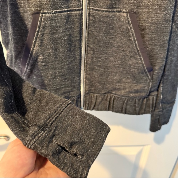 Lululemon Harmonious Hoodie Black & Gray - Picture 6 of 9
